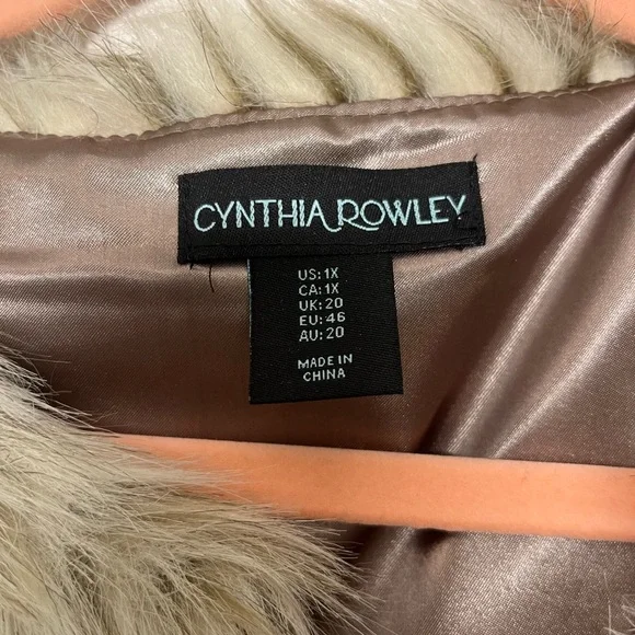 Fur vest! - Picture 4 of 4